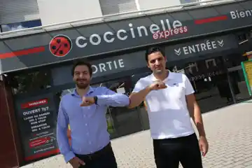 Devanture d’un magasin Coccinelle Express